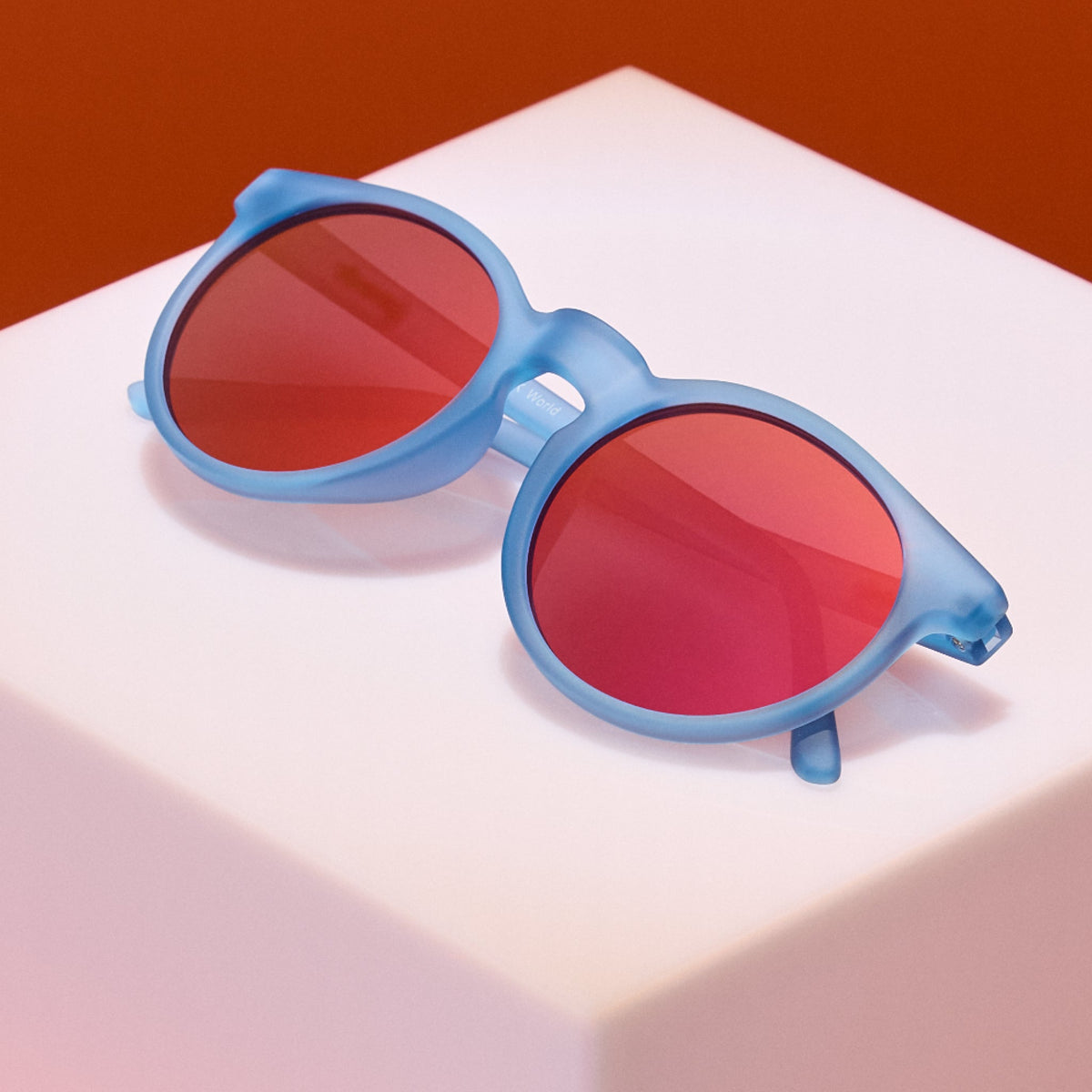 Blue Circle Sunglasses - VHS Soul in a 4K World Blue | Goodr
